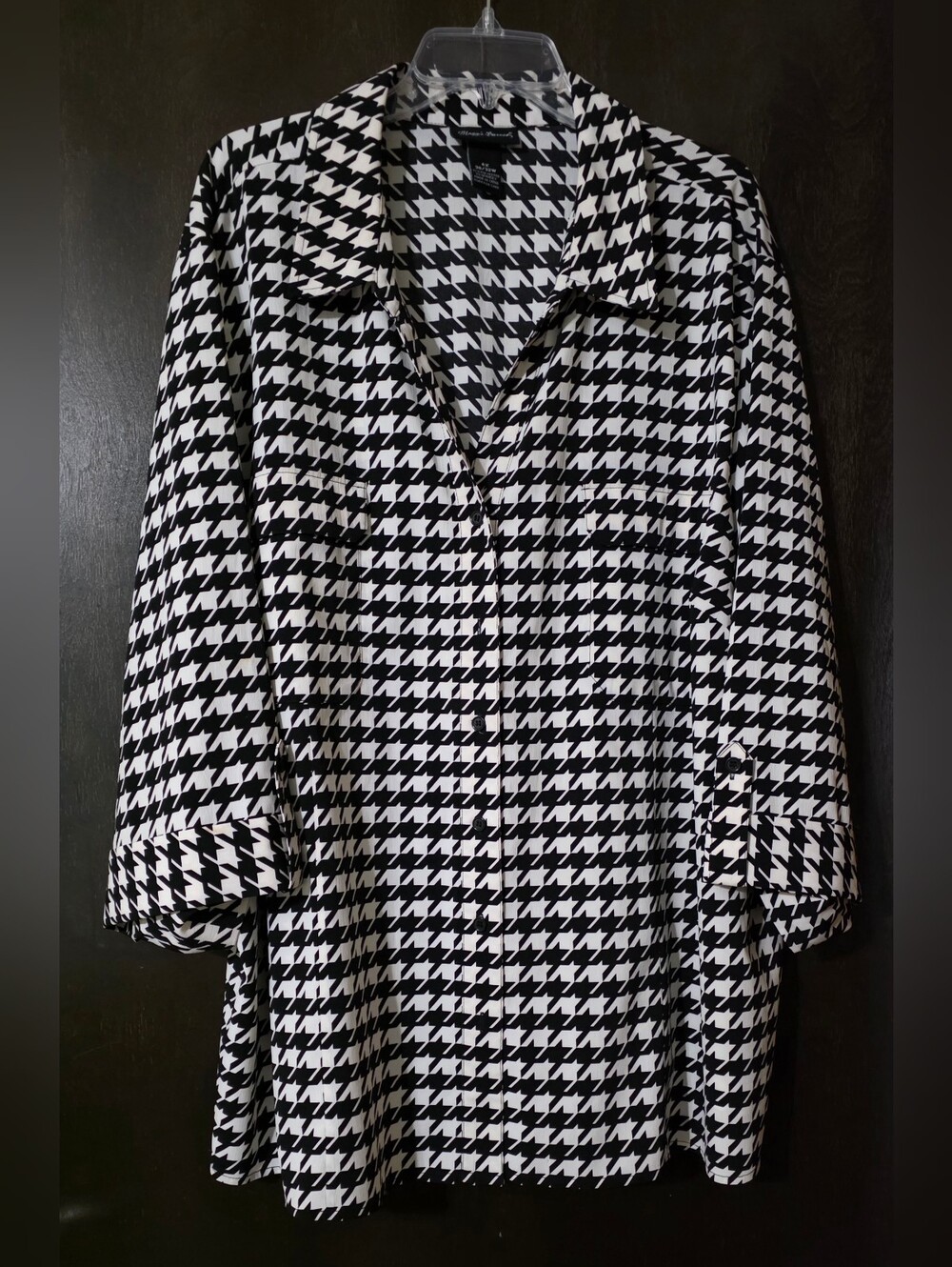 Maggie Barnes Black & White Houndstooth Button-Front Shirt